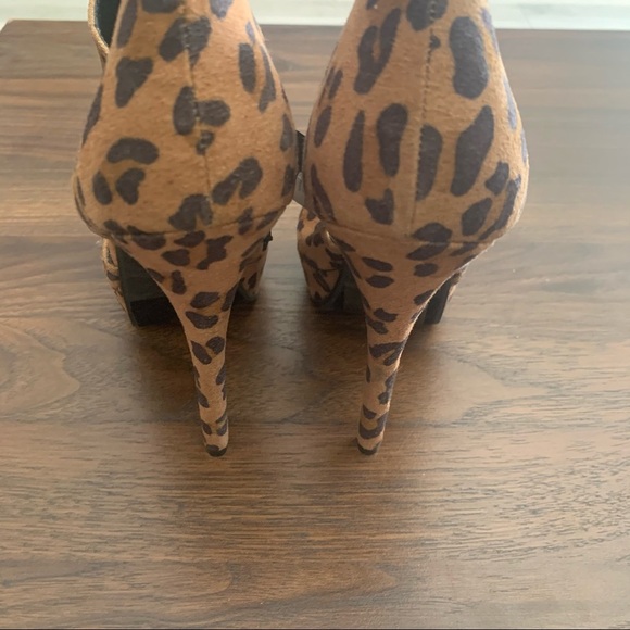 Leopard open toe heels - Picture 3 of 6